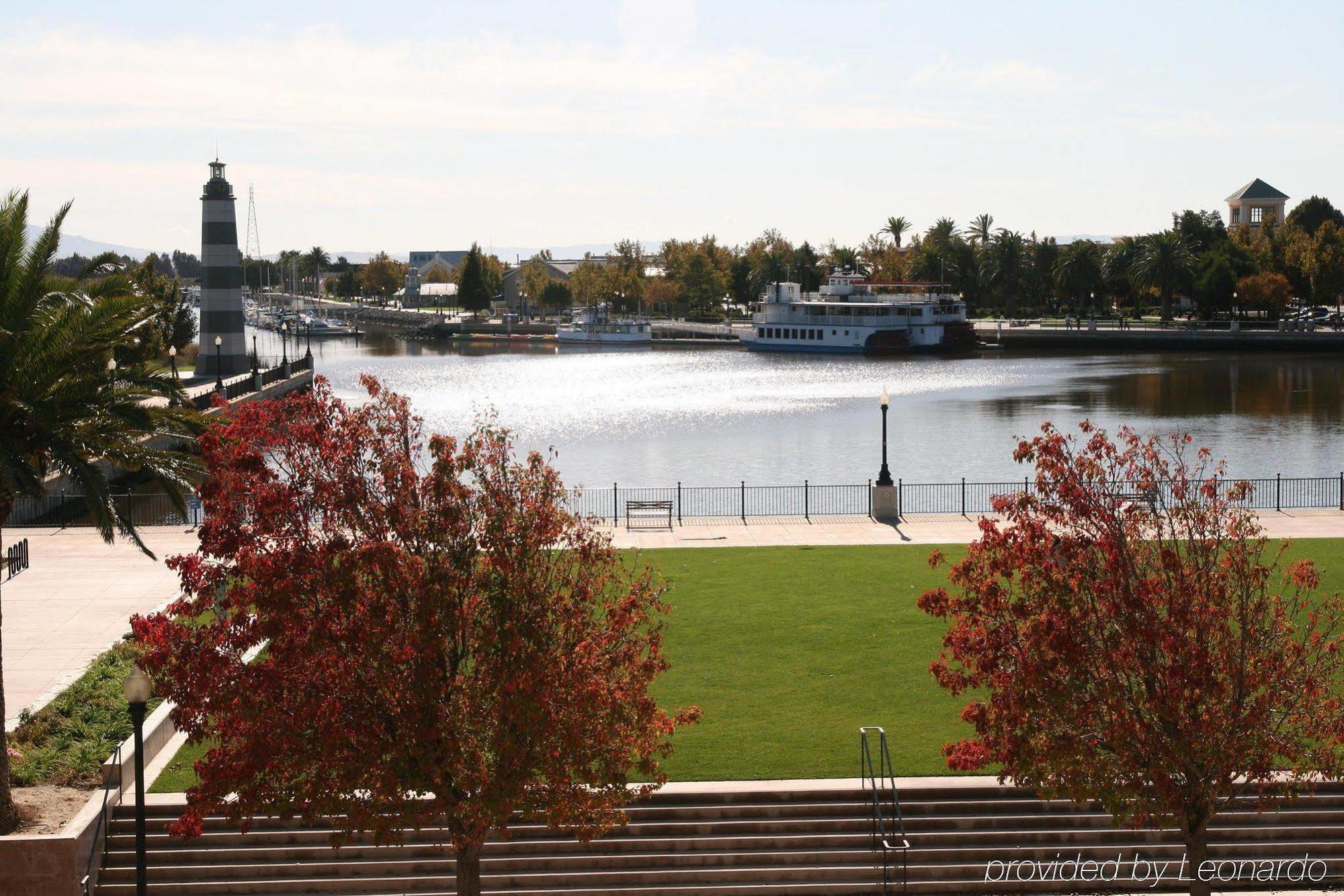 แฮมป์ตัน อินน์ แอนด์ สวีท ซุยซันซิตี้ วอเตอร์ฟรอนต์ Suisun City ภายนอก รูปภาพ